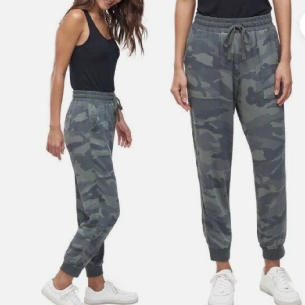 Splendid Classic Olive Camo Joggers Women Size XS Rayon High Rise Utility Pants